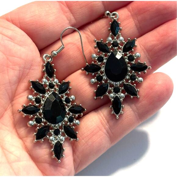 Ornate pierced earrings drop dangle silvertone & black faceted rhinestone drama - Picture 6 of 7